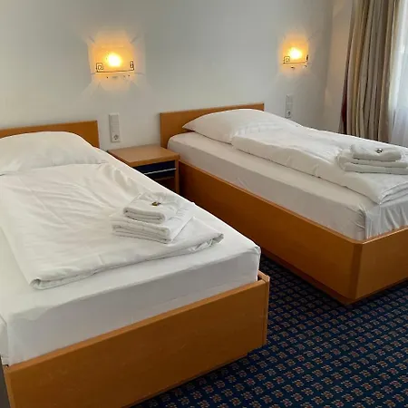 In Herrenhausen Hotel 3*