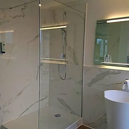 In Herrenhausen Hotel 3*